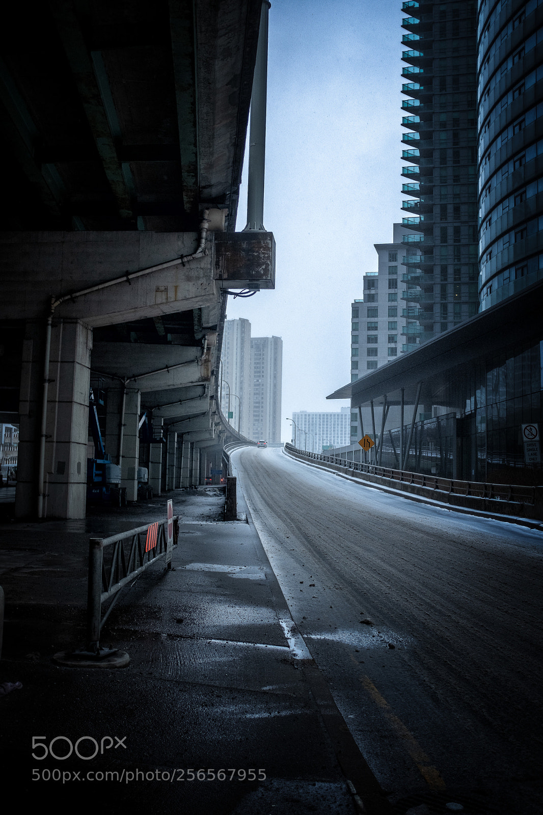 Fujifilm X100F sample photo. Last car photography