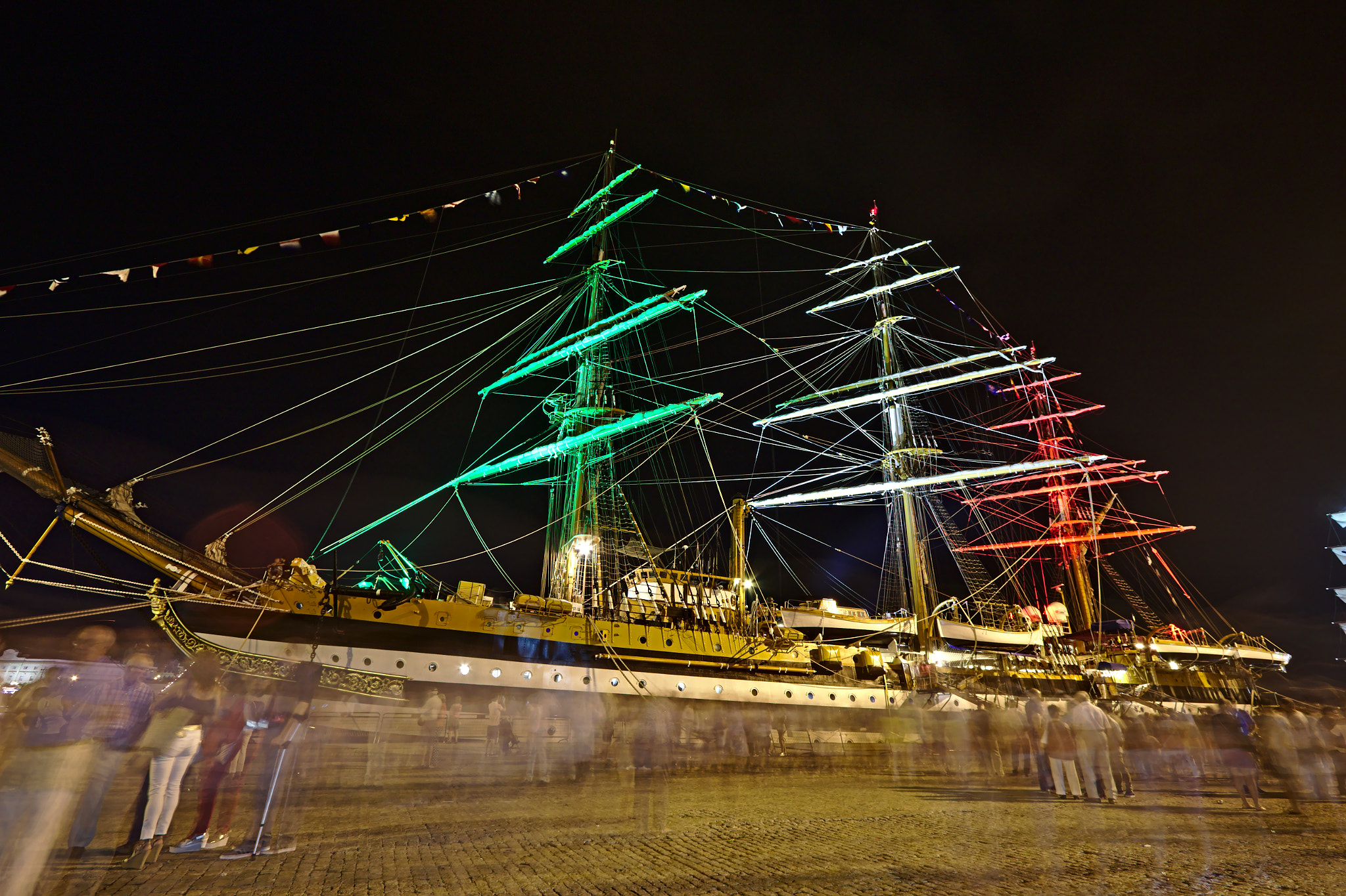 Canon EF-S 10-22mm F3.5-4.5 USM sample photo. Ghost ship photography