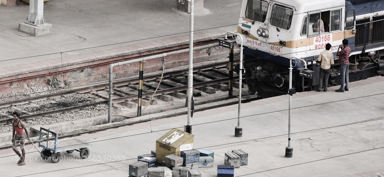 Nikon D5200 sample photo. Railworker photography
