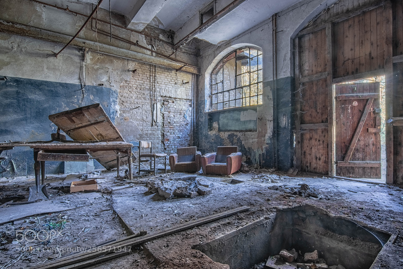 Nikon D500 sample photo. Factory saloon photography