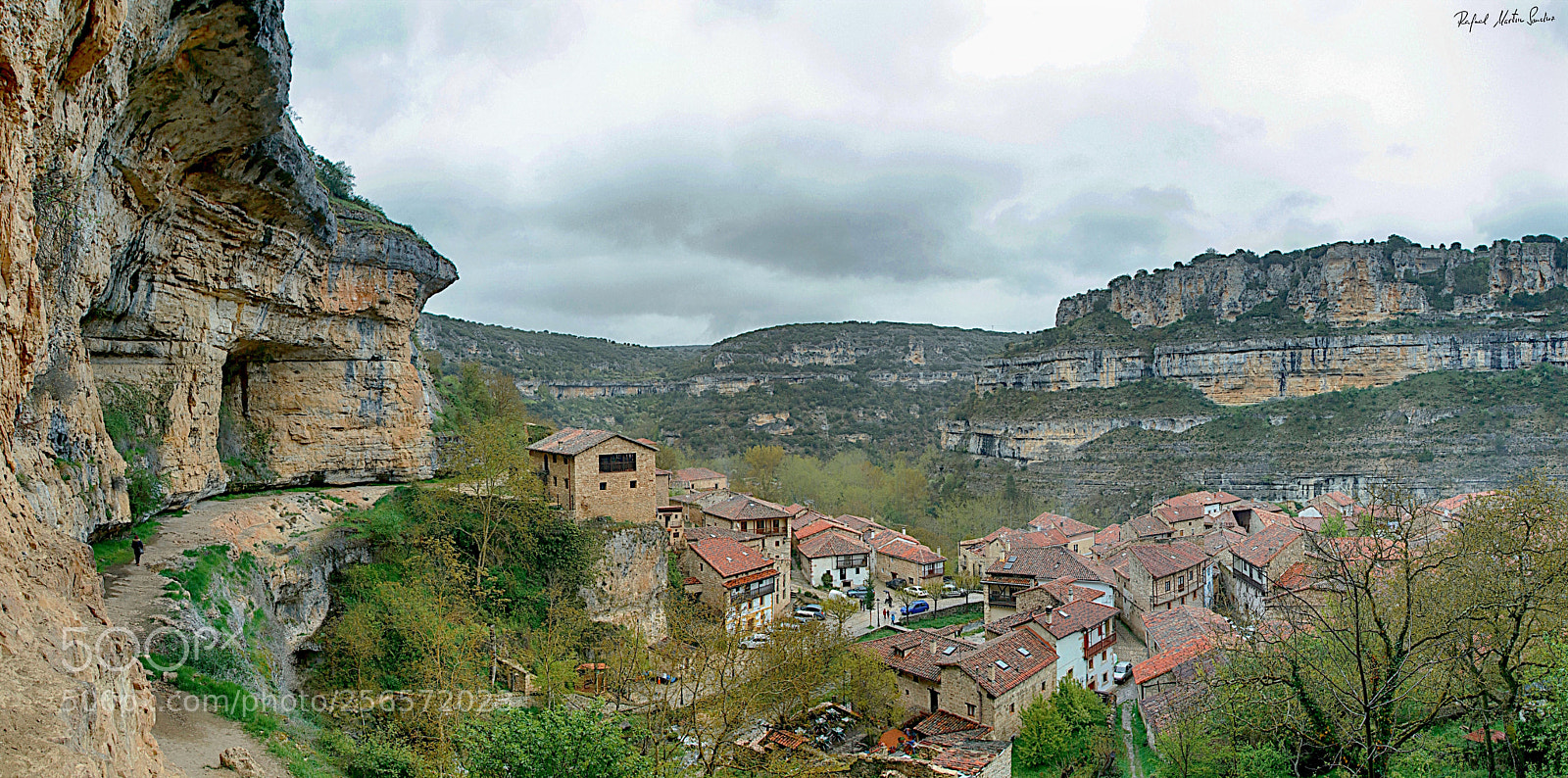 Canon EOS 80D sample photo. Panoramica orbaneja photography