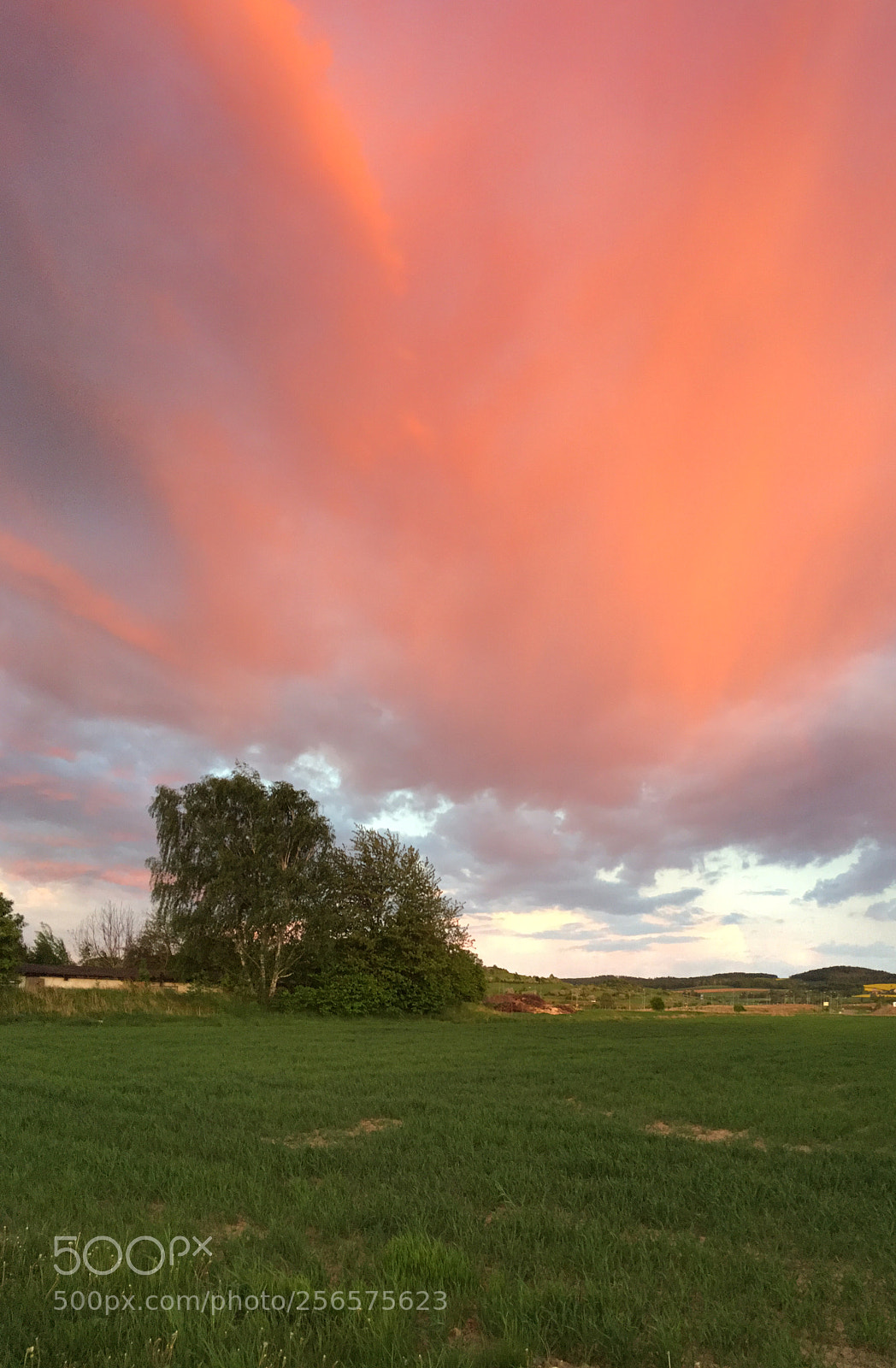 Apple iPhone SE sample photo. Red sky photography