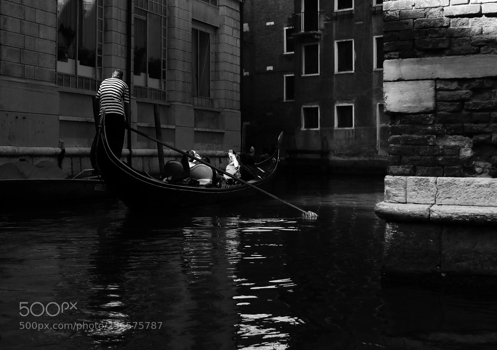 Canon EOS 750D (EOS Rebel T6i / EOS Kiss X8i) sample photo. Gondolier photography