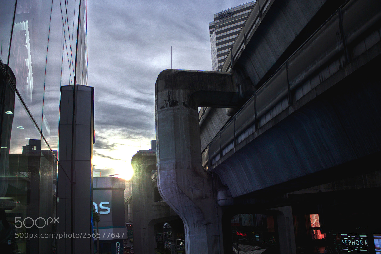 Olympus OM-D E-M10 II sample photo. City sunset photography