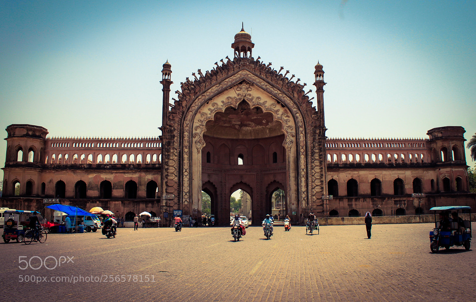 Canon EOS 500D (EOS Rebel T1i / EOS Kiss X3) sample photo. Rumi darwaja photography