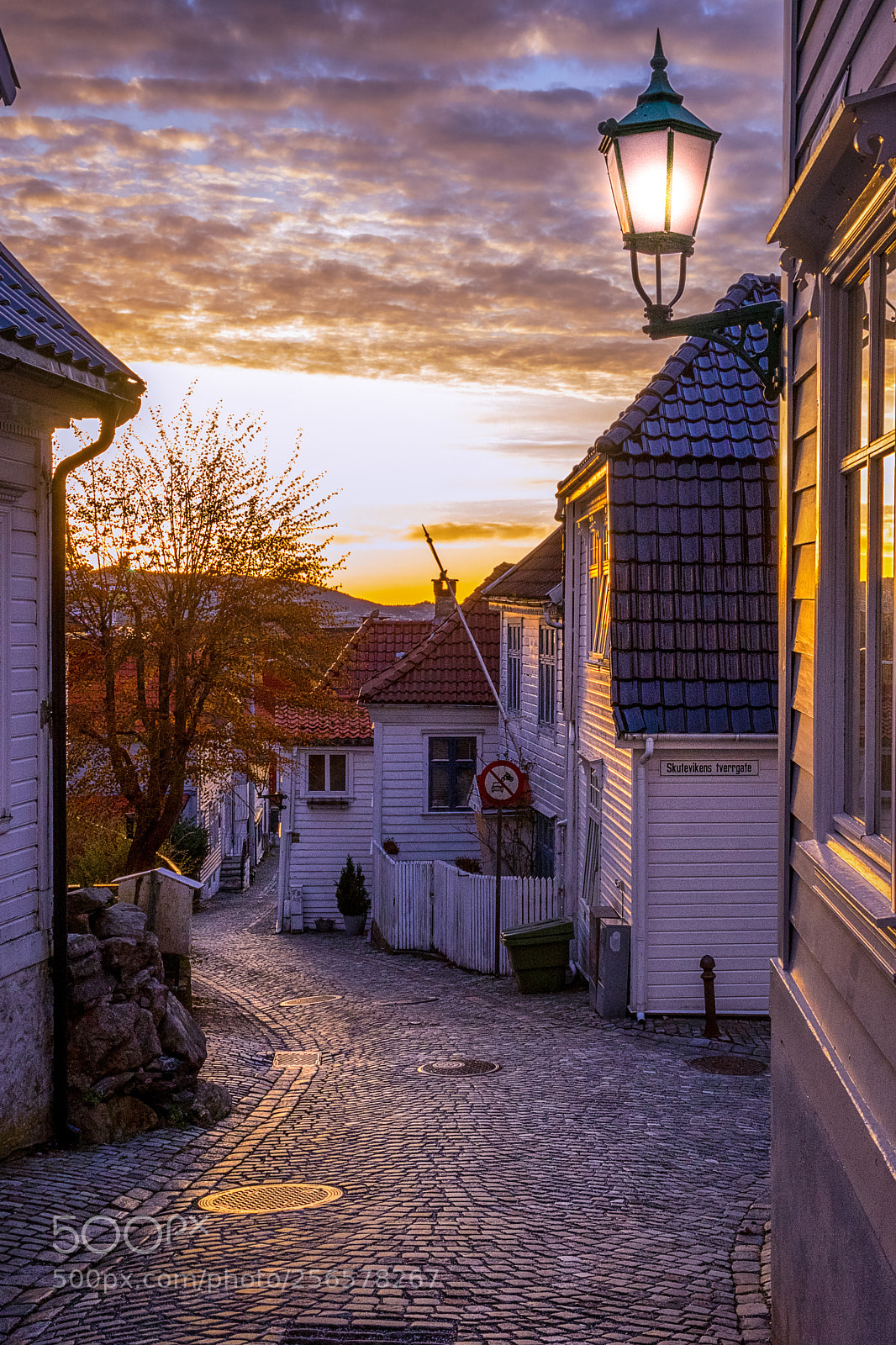 Sony a7 II sample photo. Streets of bergen, norway photography