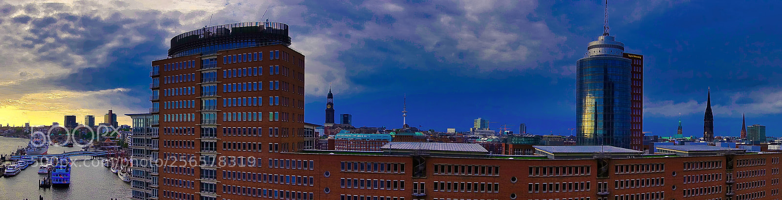 Sony Cyber-shot DSC-RX100 III sample photo. Hamburg skyline photography