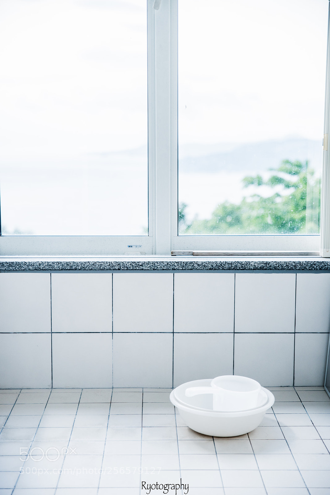 Nikon D750 sample photo. The window to the photography