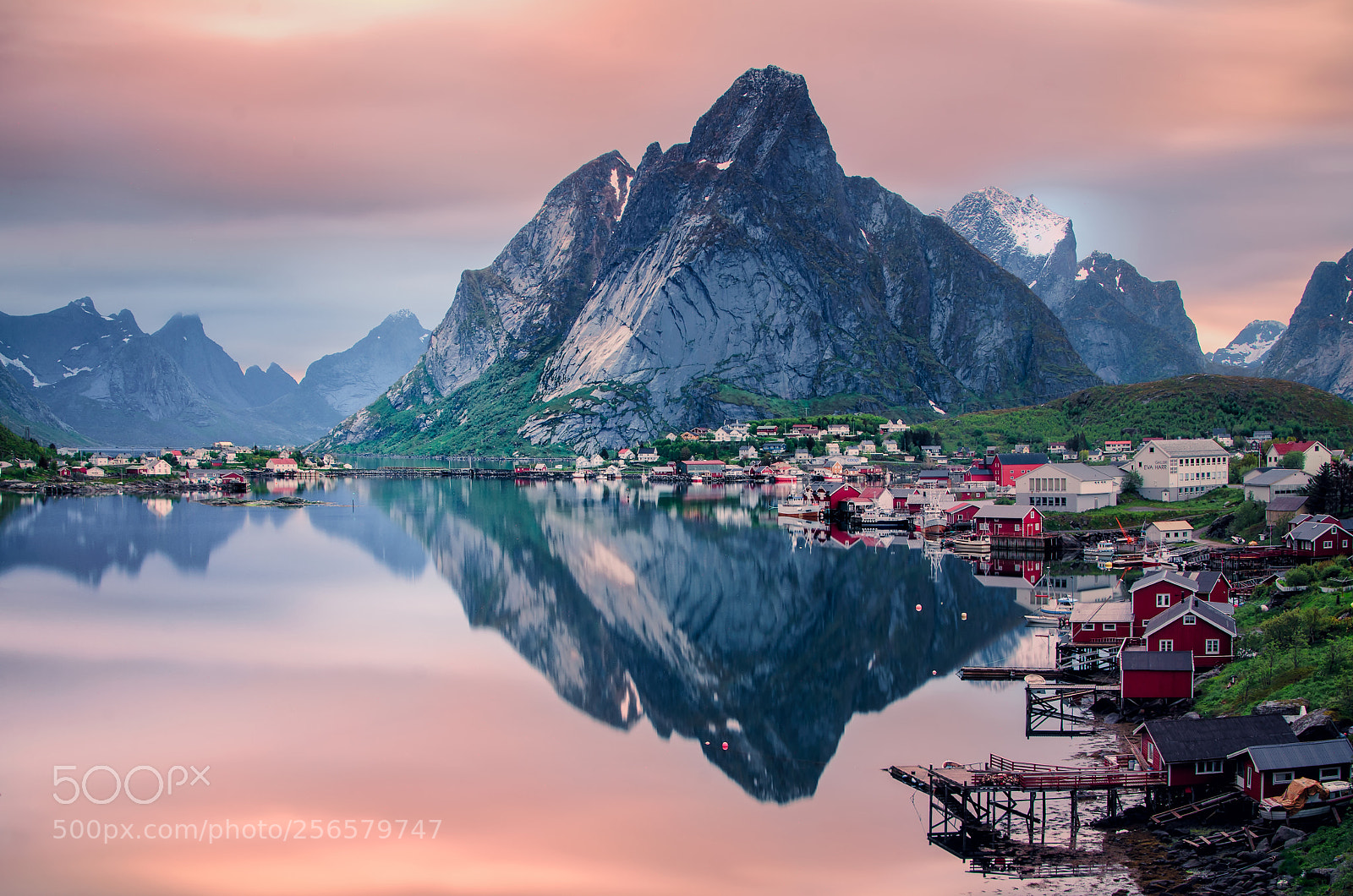 Nikon D7000 sample photo. Reine village of lofoten photography