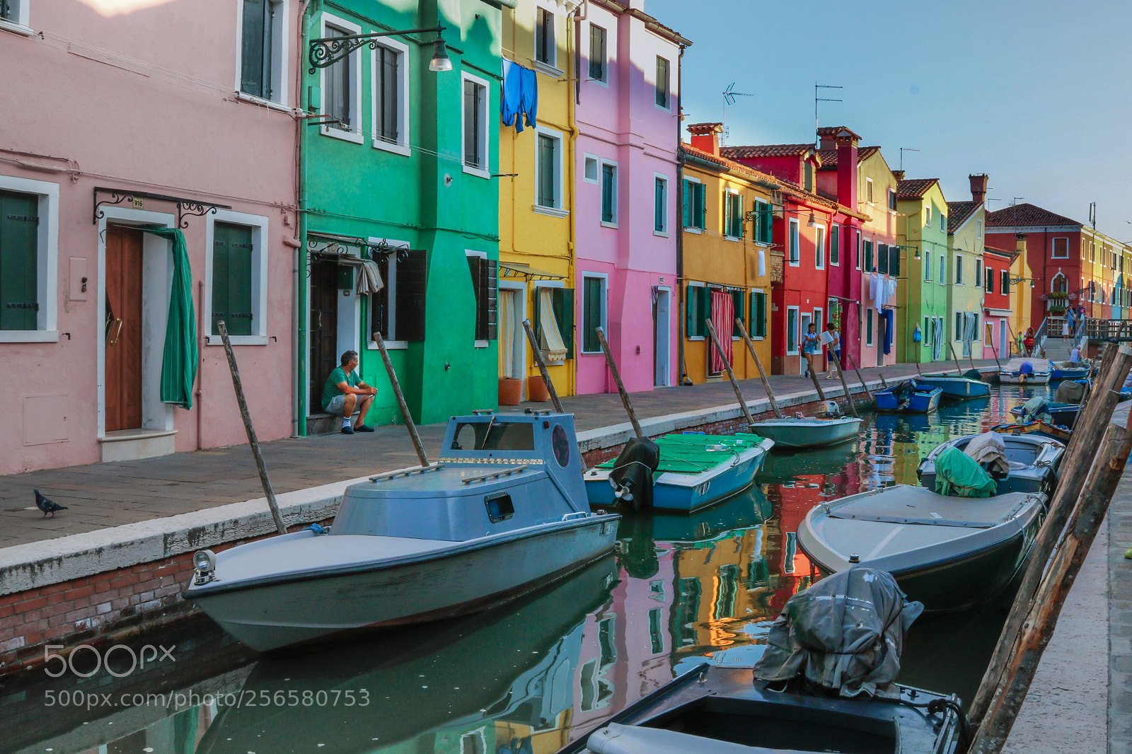 Canon EOS 750D (EOS Rebel T6i / EOS Kiss X8i) sample photo. Burano colors photography