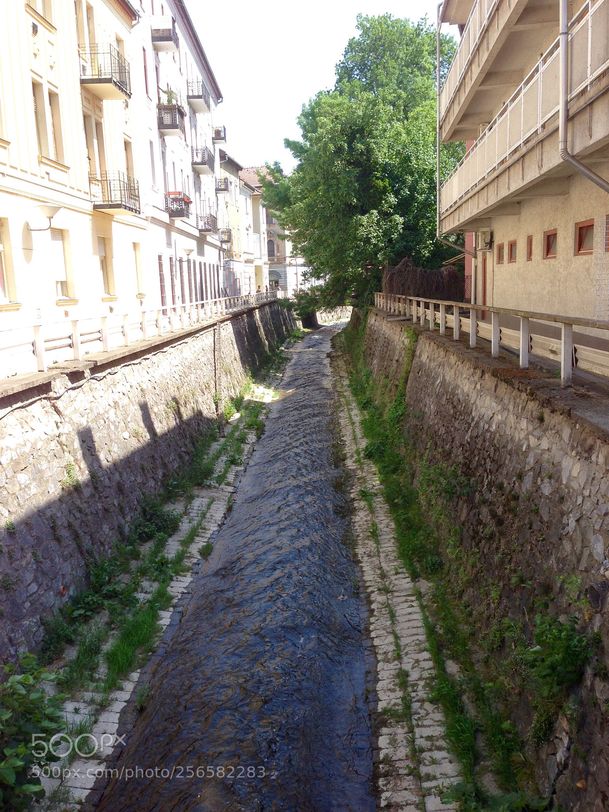 Apple iPhone 5 sample photo. Szinva creek - downtown photography