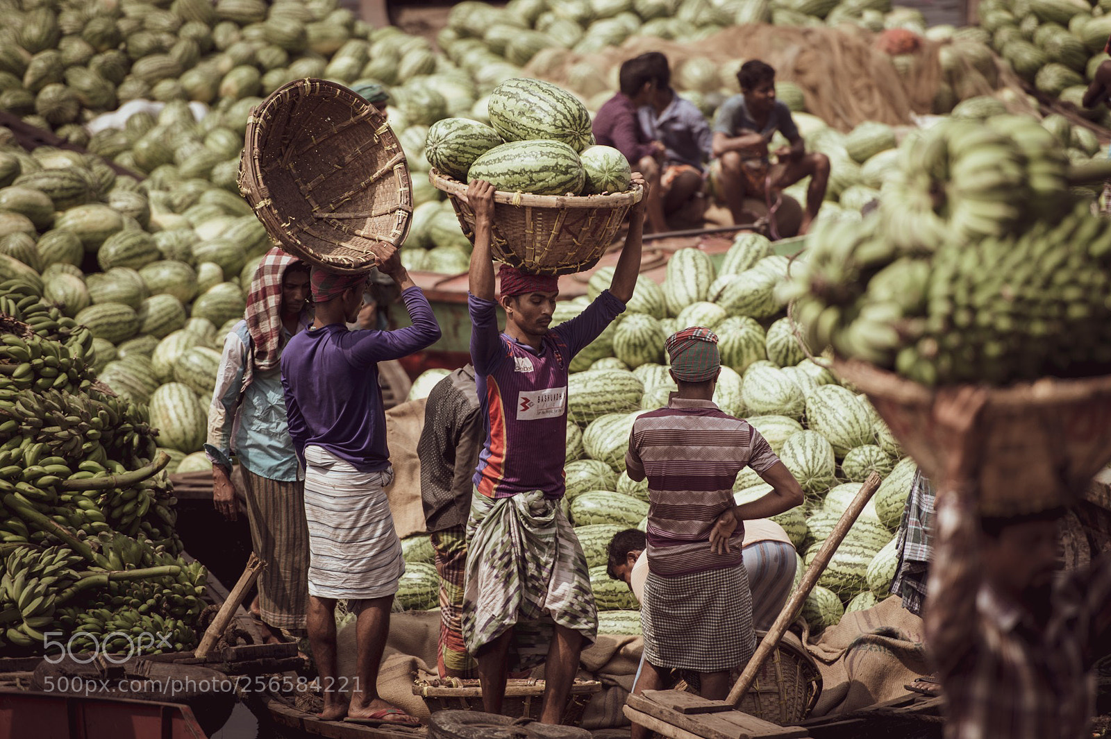 Nikon D4 sample photo. Dhaka watermelon loading port photography