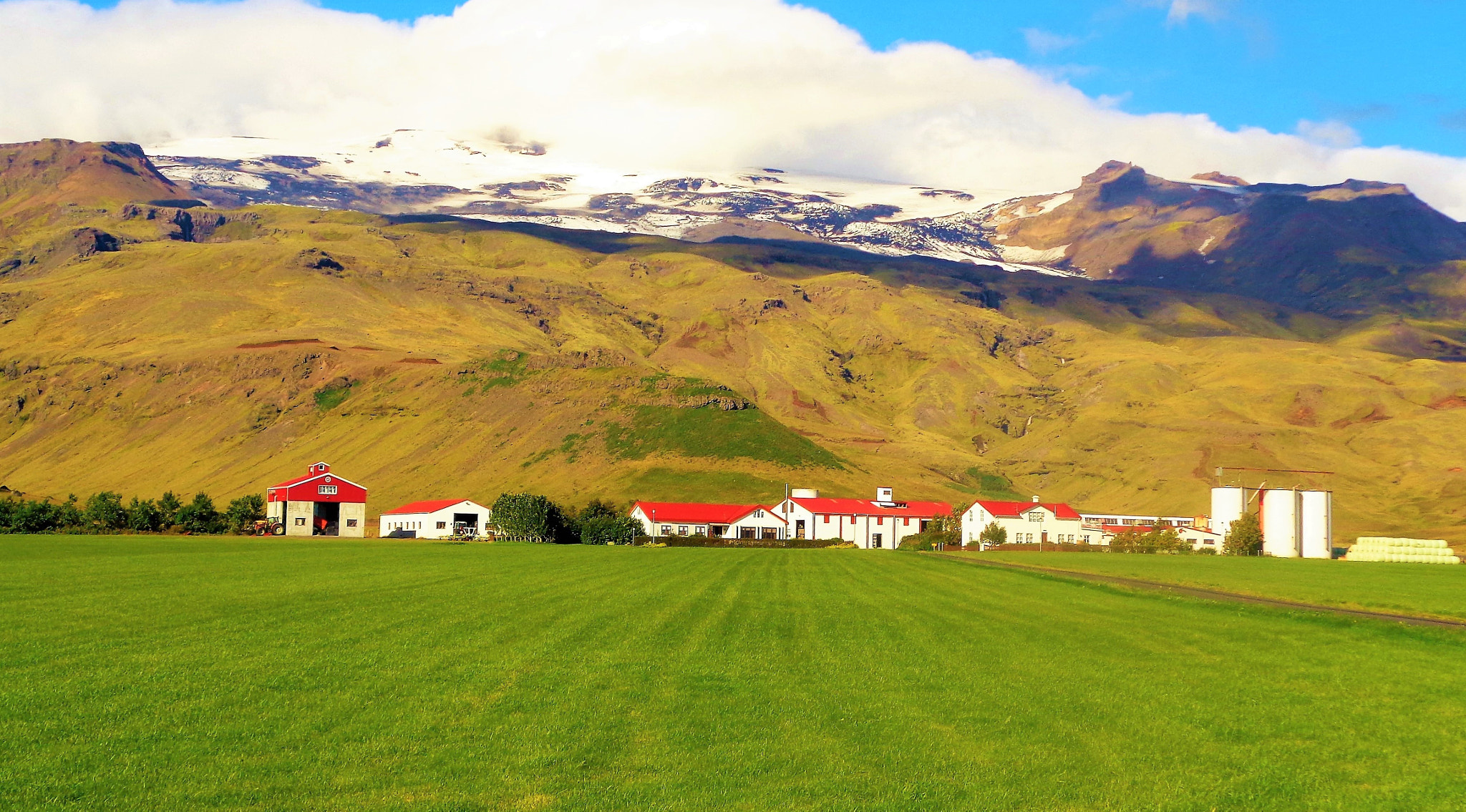 Sony Cyber-shot DSC-W830 sample photo. Iceland's eyjafjallajökull (post-2010 eruption!) photography