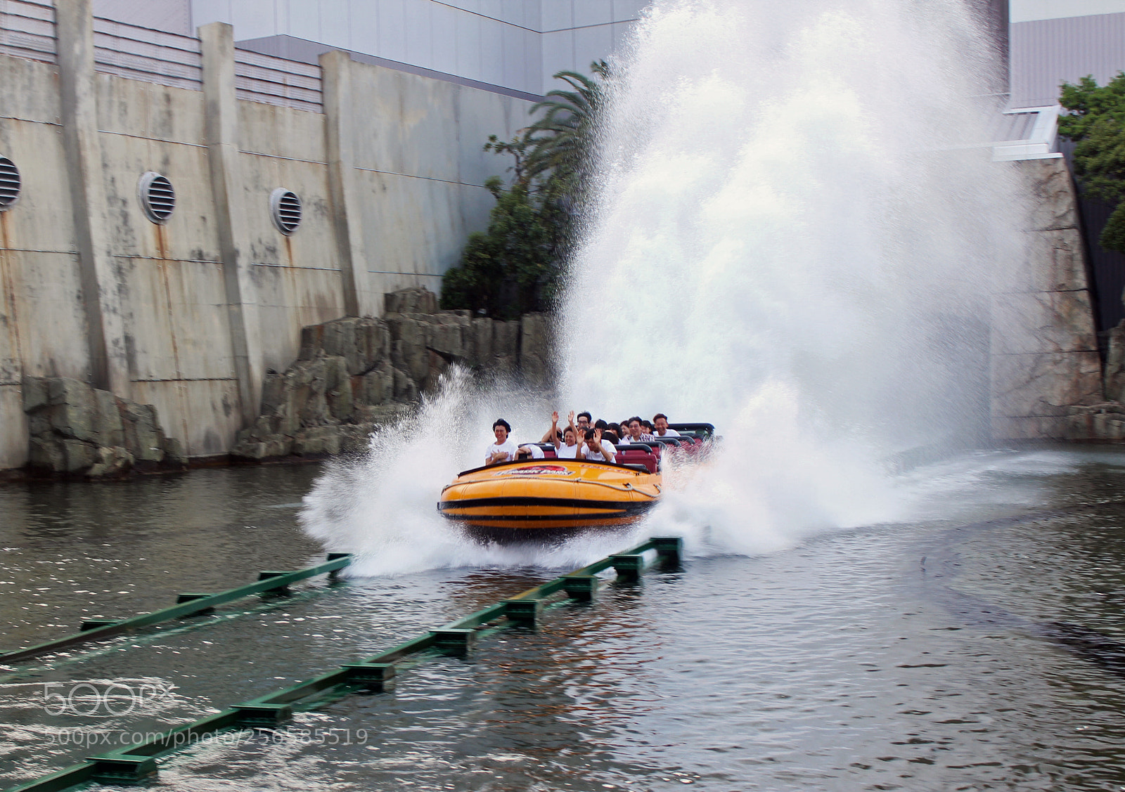 Canon EOS 1200D (EOS Rebel T5 / EOS Kiss X70 / EOS Hi) sample photo. Rollar coster photography
