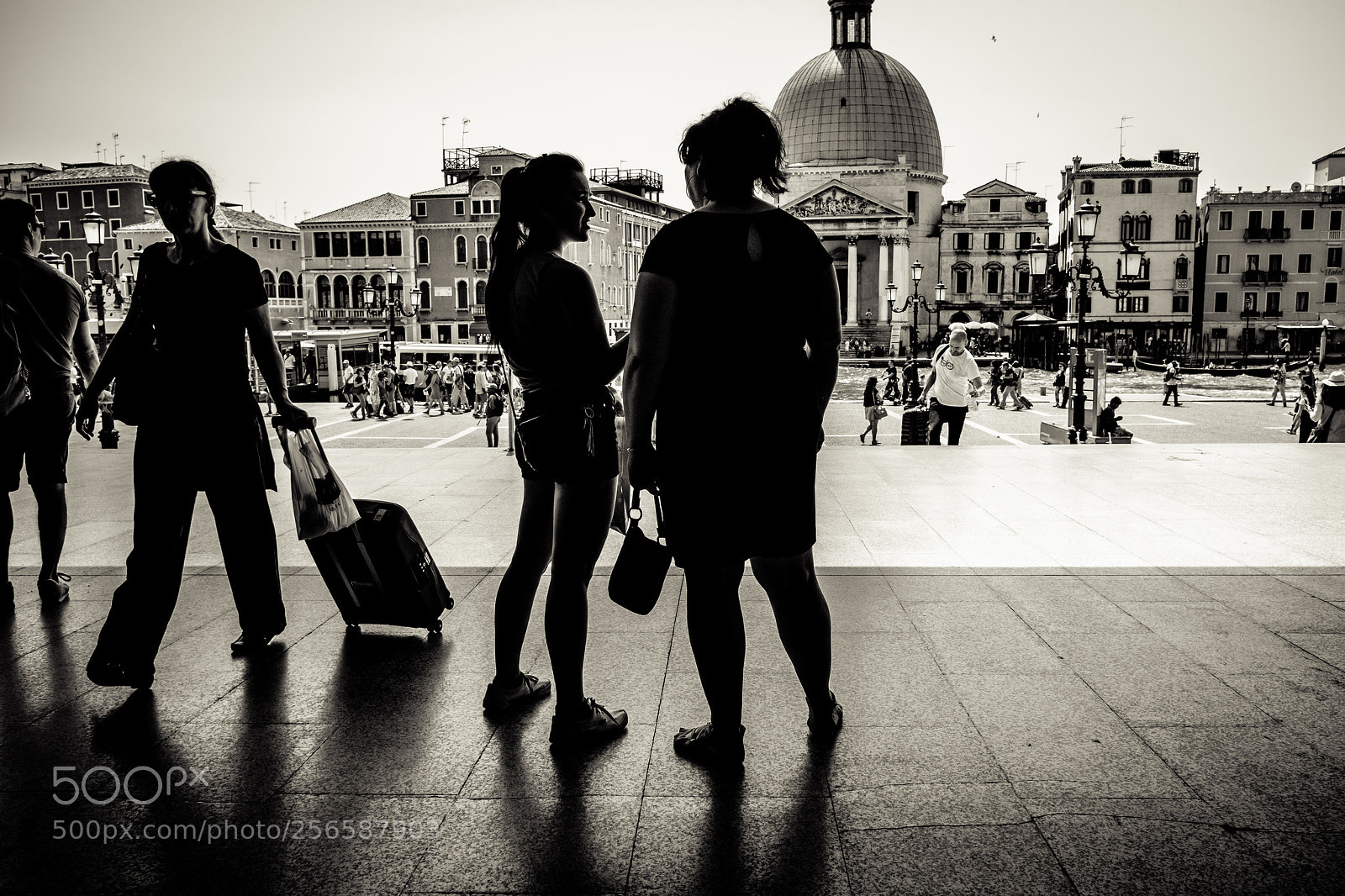 Fujifilm X70 sample photo. Venezia - stazione santa photography
