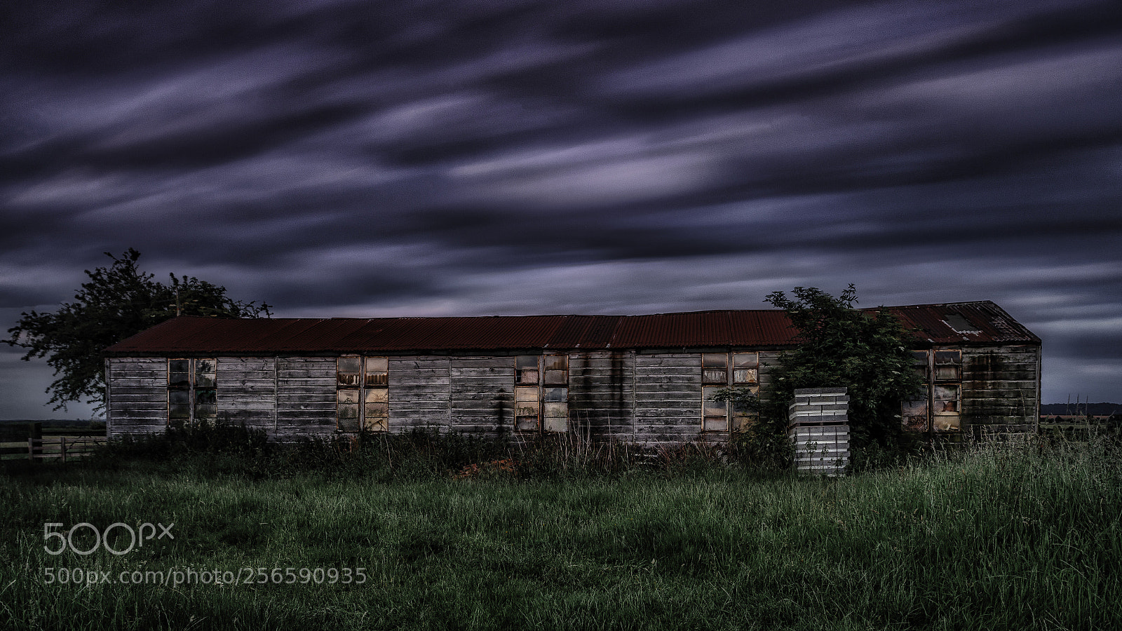 Canon EOS 5D Mark II sample photo. Old shed photography
