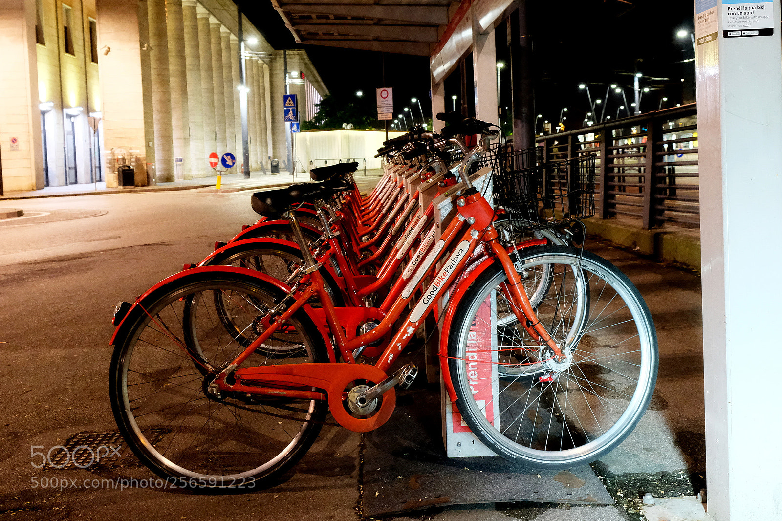 Fujifilm X-T20 sample photo. Good bike photography