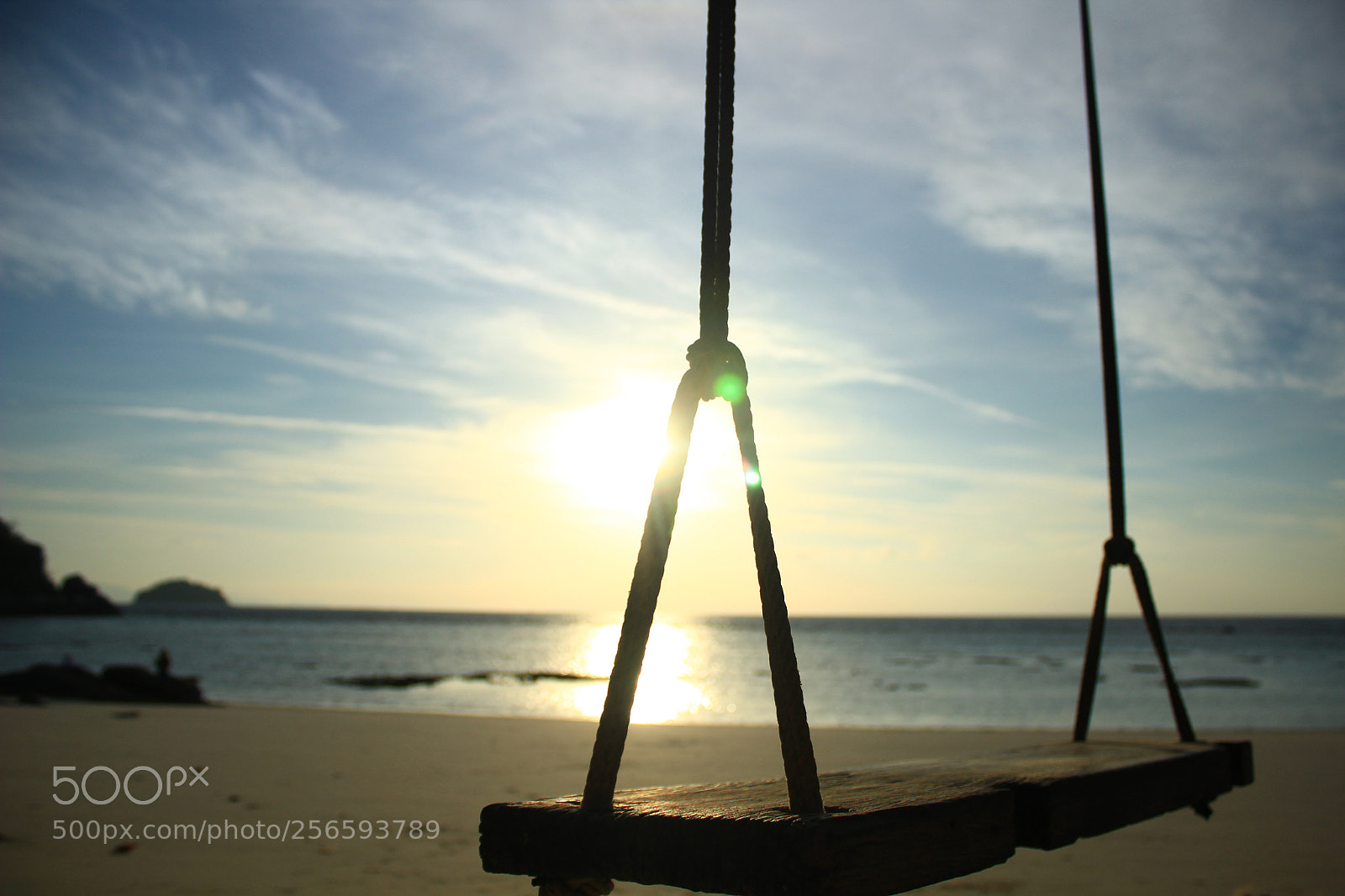 Canon EOS 1200D (EOS Rebel T5 / EOS Kiss X70 / EOS Hi) sample photo. Lonely swing photography