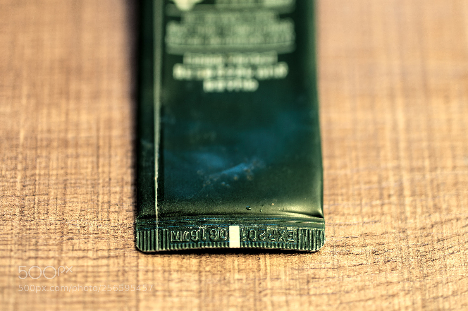 Pentax K20D sample photo. Hand cream.护手霜 photography