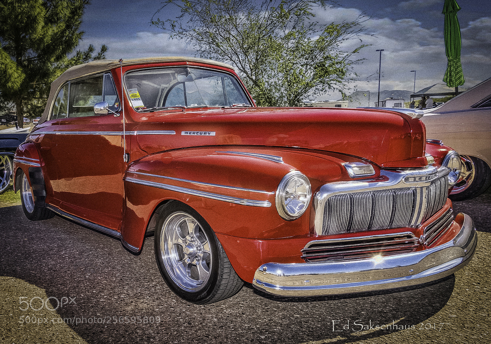 Panasonic Lumix DMC-FZ1000 sample photo. 1948 red mercury photography