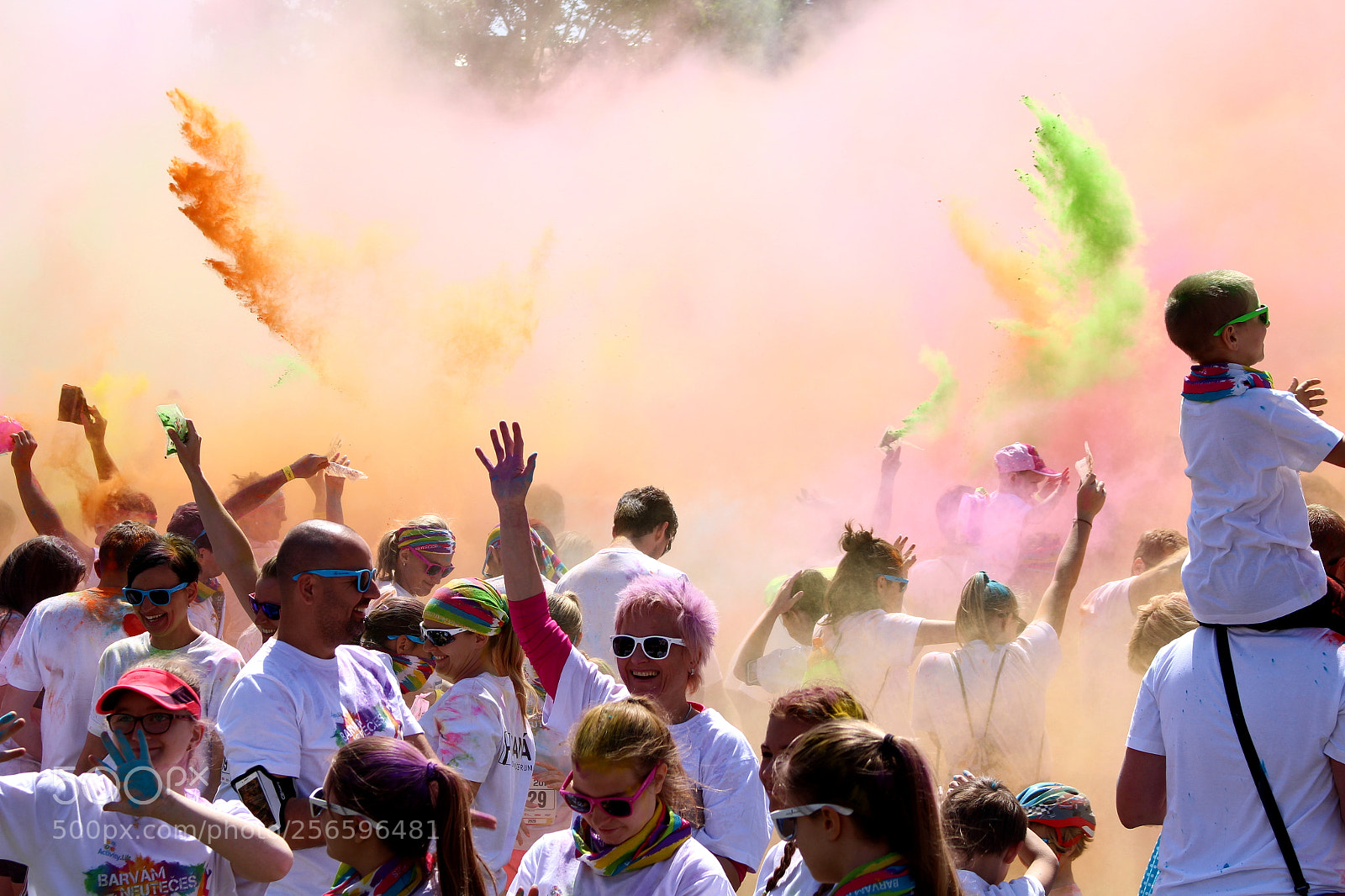 Canon EOS 100D (EOS Rebel SL1 / EOS Kiss X7) sample photo. Color run olomouc ii. photography