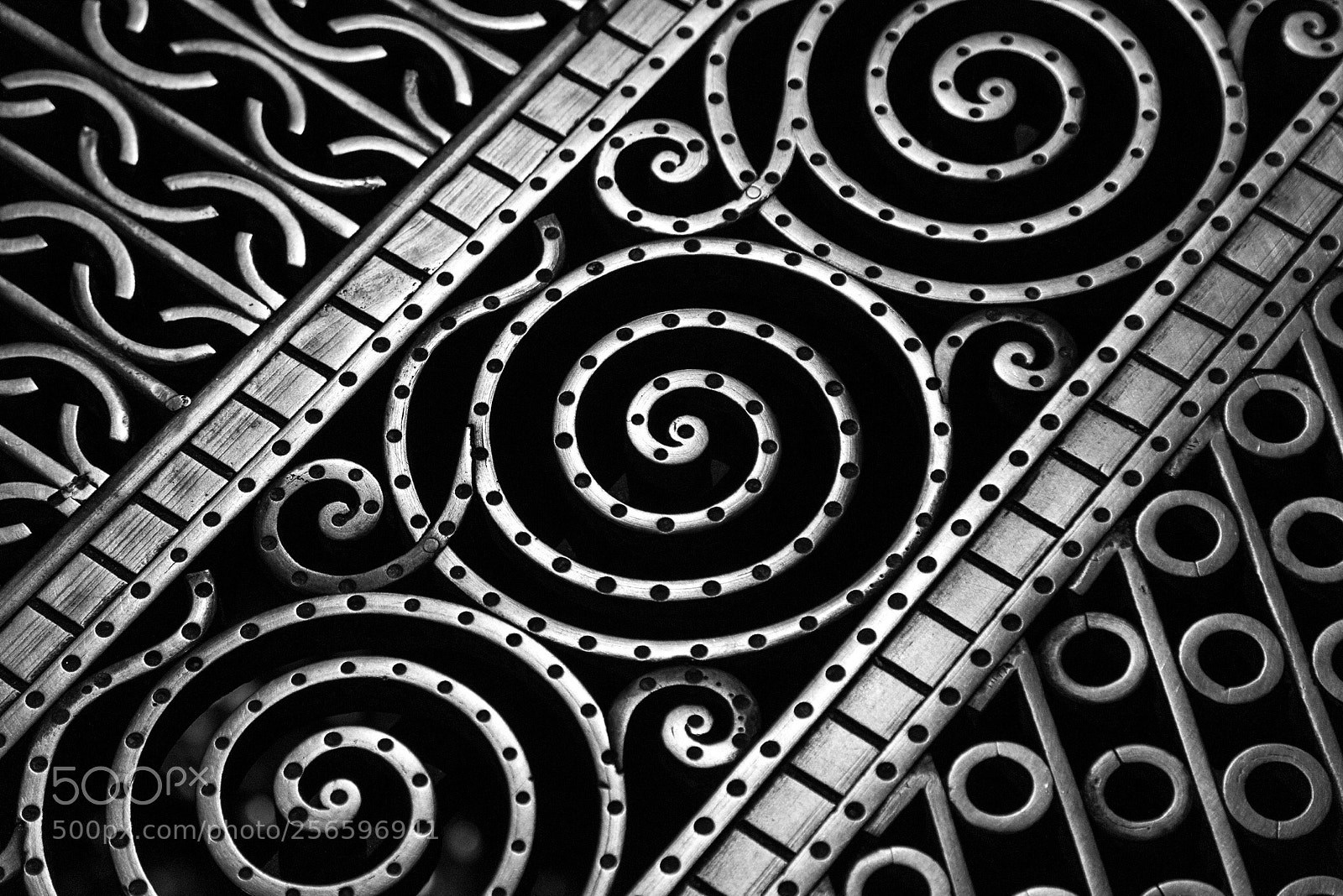 Canon EOS 6D sample photo. Iron floor in the photography