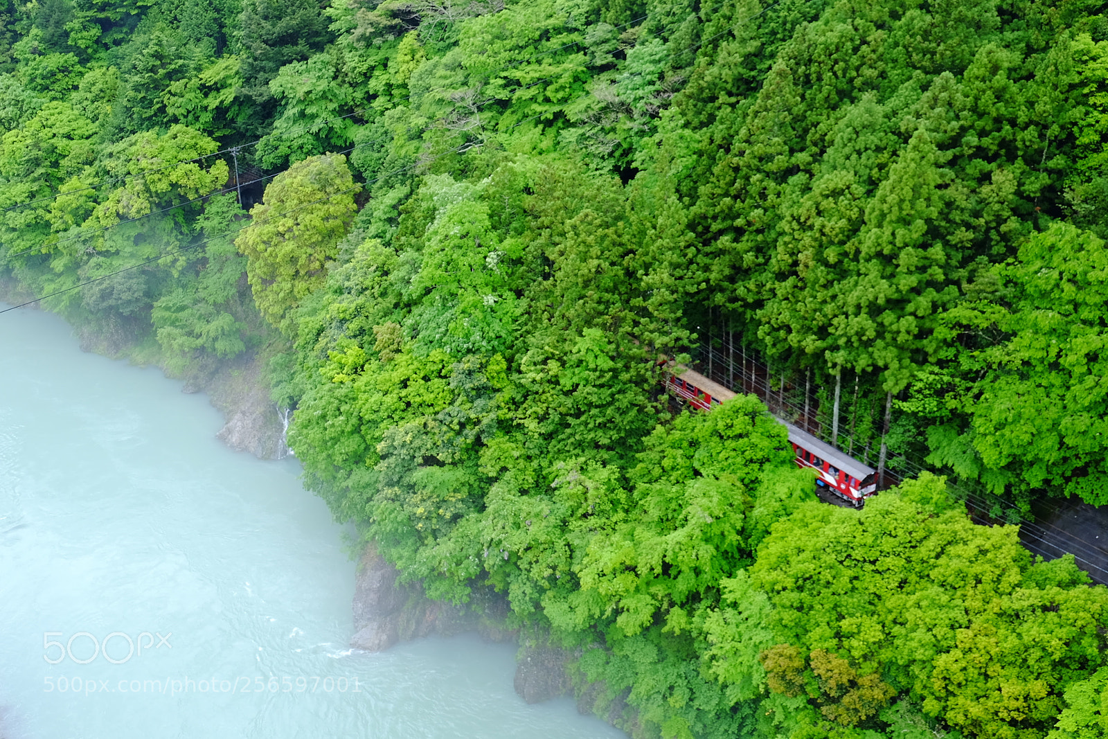 Fujifilm X-T1 sample photo. Scenic local train by photography