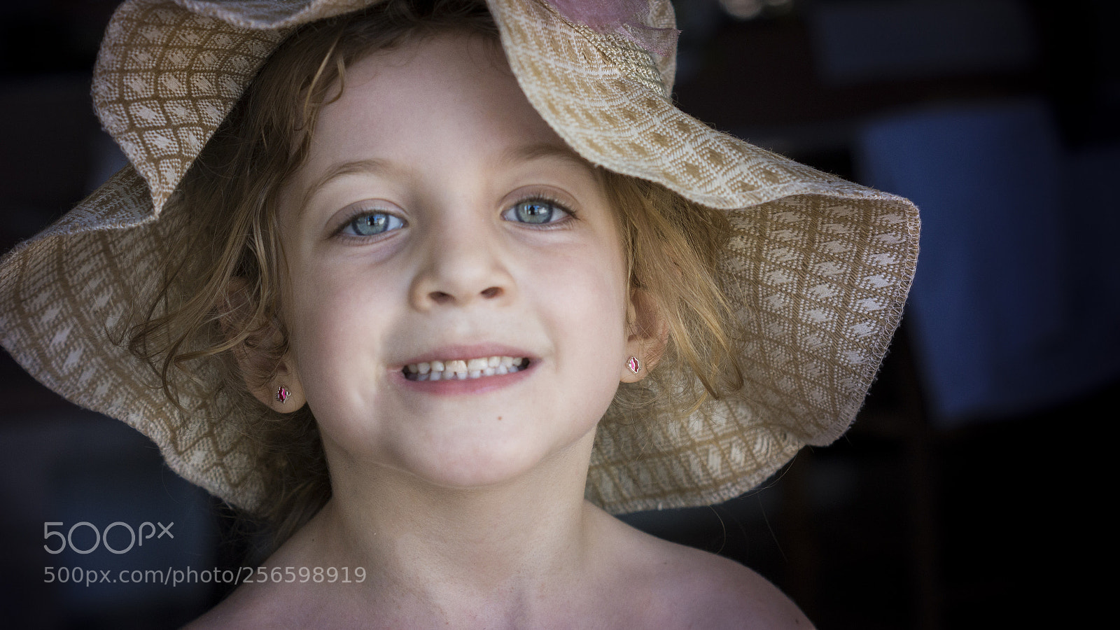 Sony SLT-A65 (SLT-A65V) sample photo. Gabriela photography