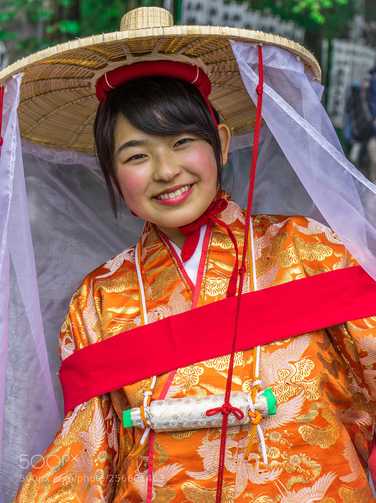 Sony a7 sample photo. Young girl in traditional photography