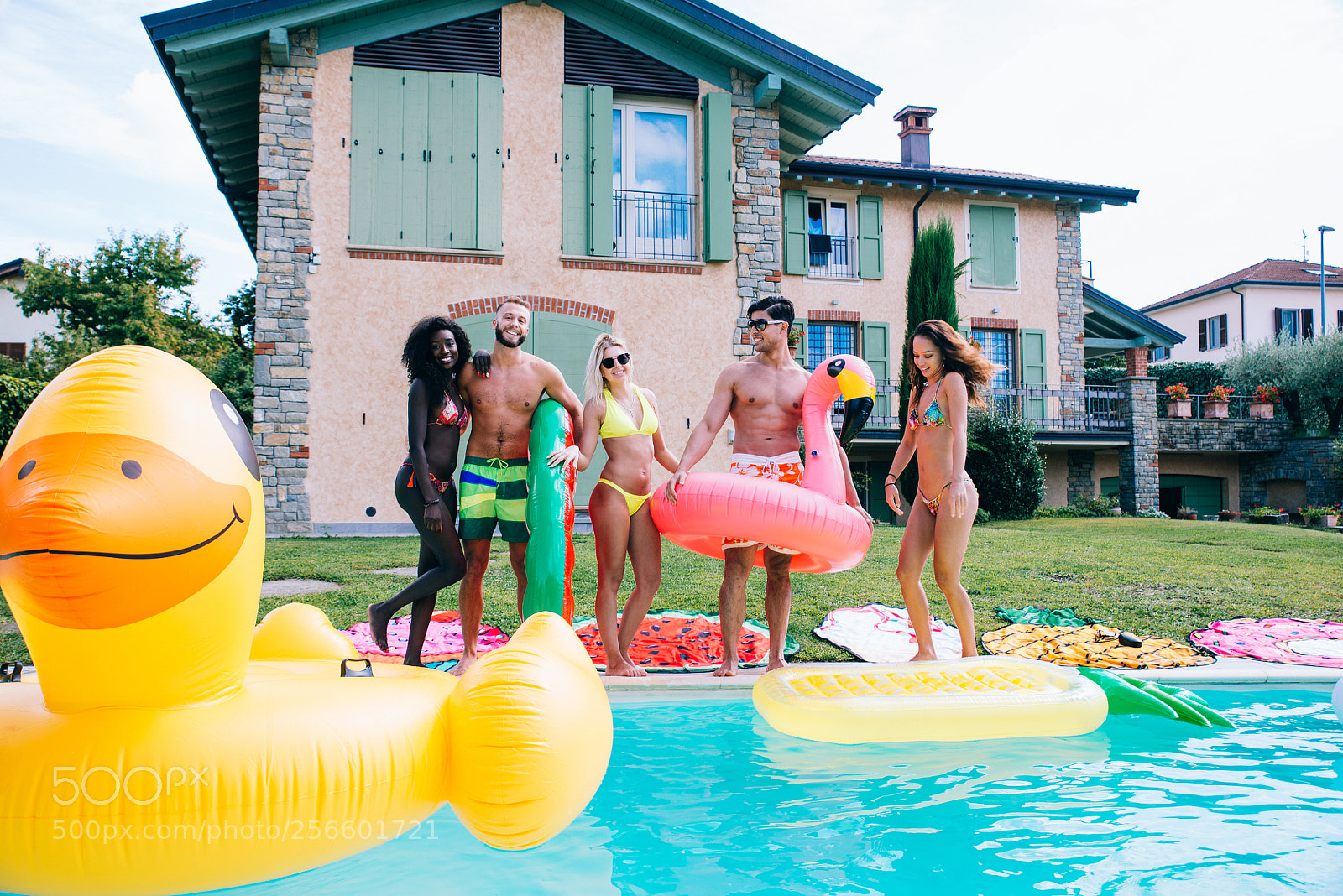 Nikon D610 sample photo. Group of friends having photography