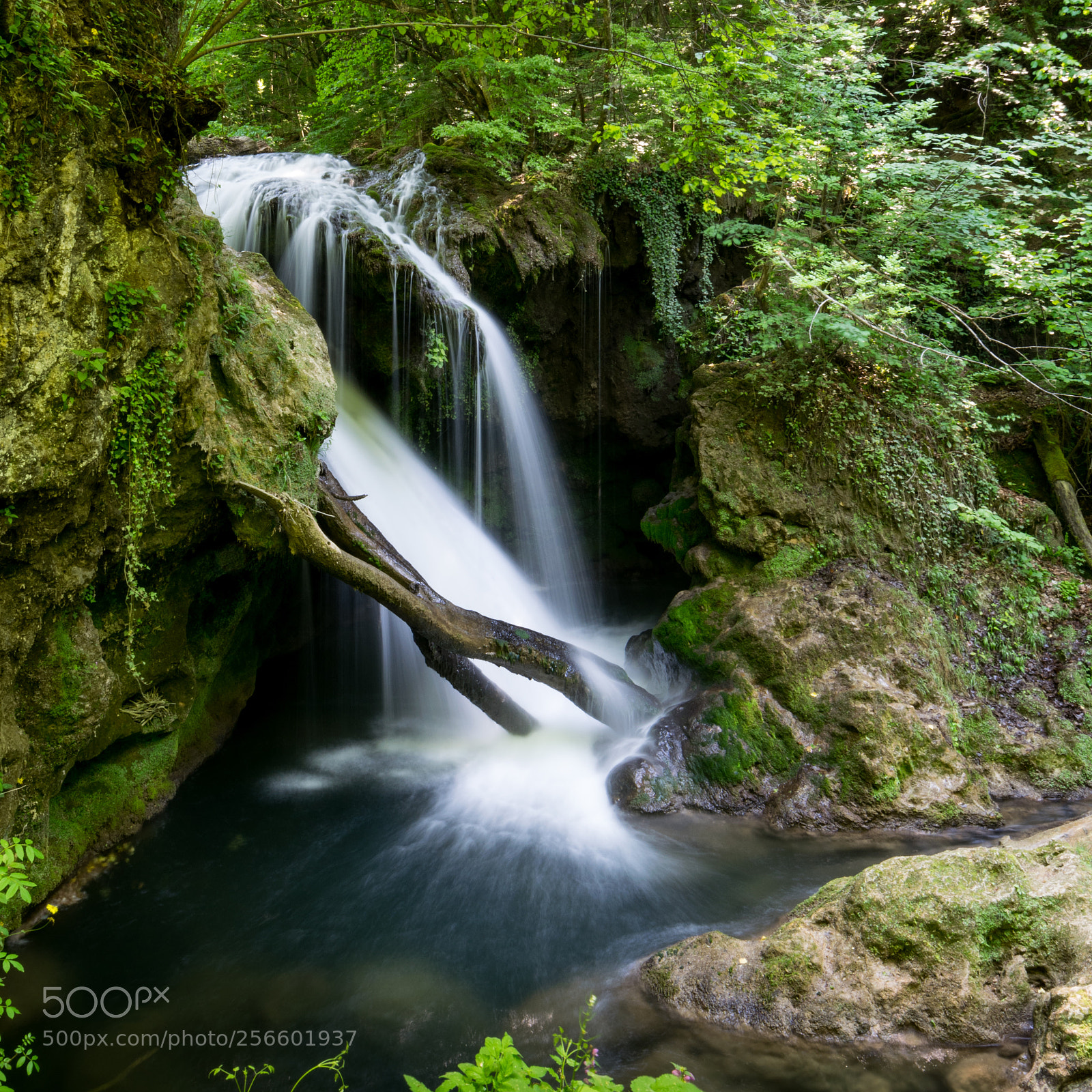 Nikon D3300 sample photo. Vaioaga waterfall photography