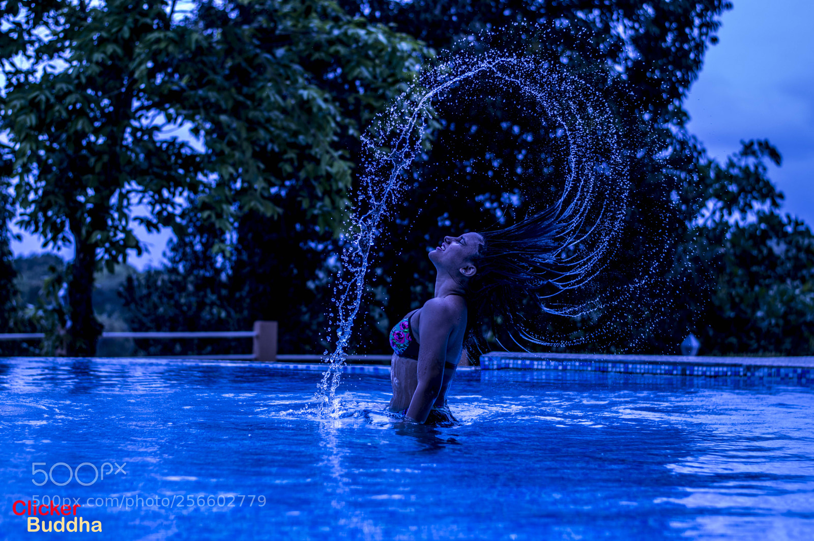 Nikon D3200 sample photo. Hair splash photography