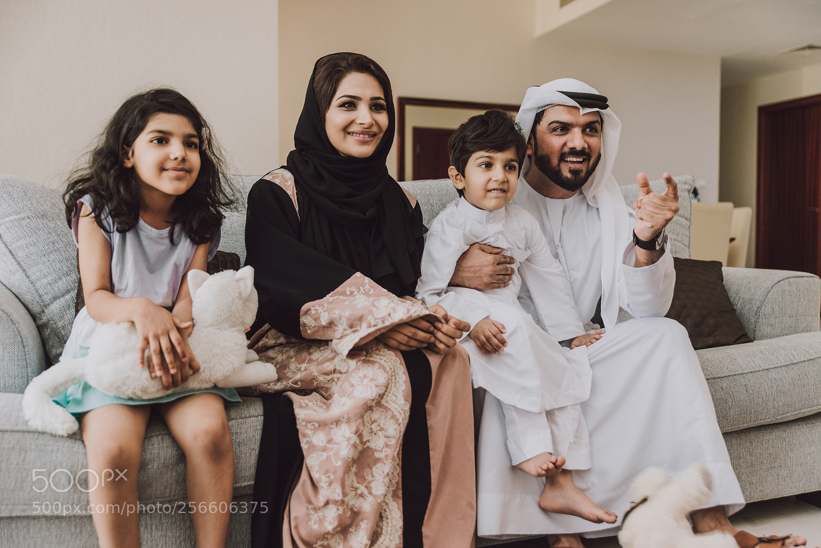 Nikon D610 sample photo. Arabic happy family lifestyle photography