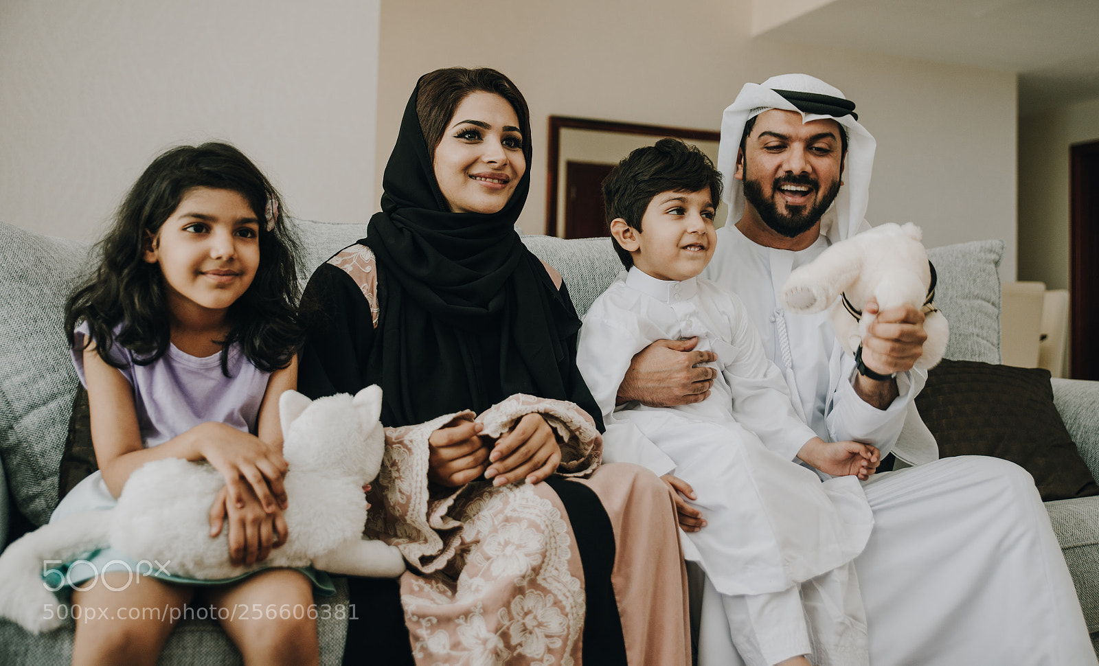 Nikon D610 sample photo. Arabic happy family lifestyle photography