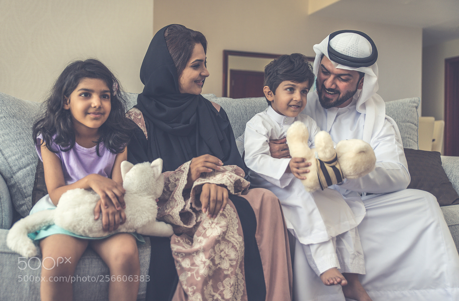 Nikon D610 sample photo. Arabic happy family lifestyle photography