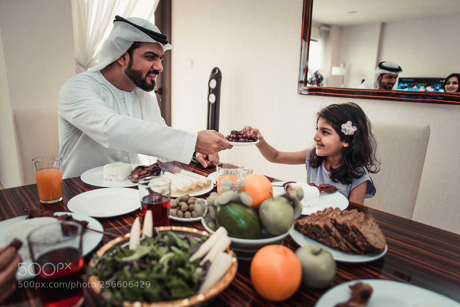 Nikon D610 sample photo. Arabic happy family lifestyle photography