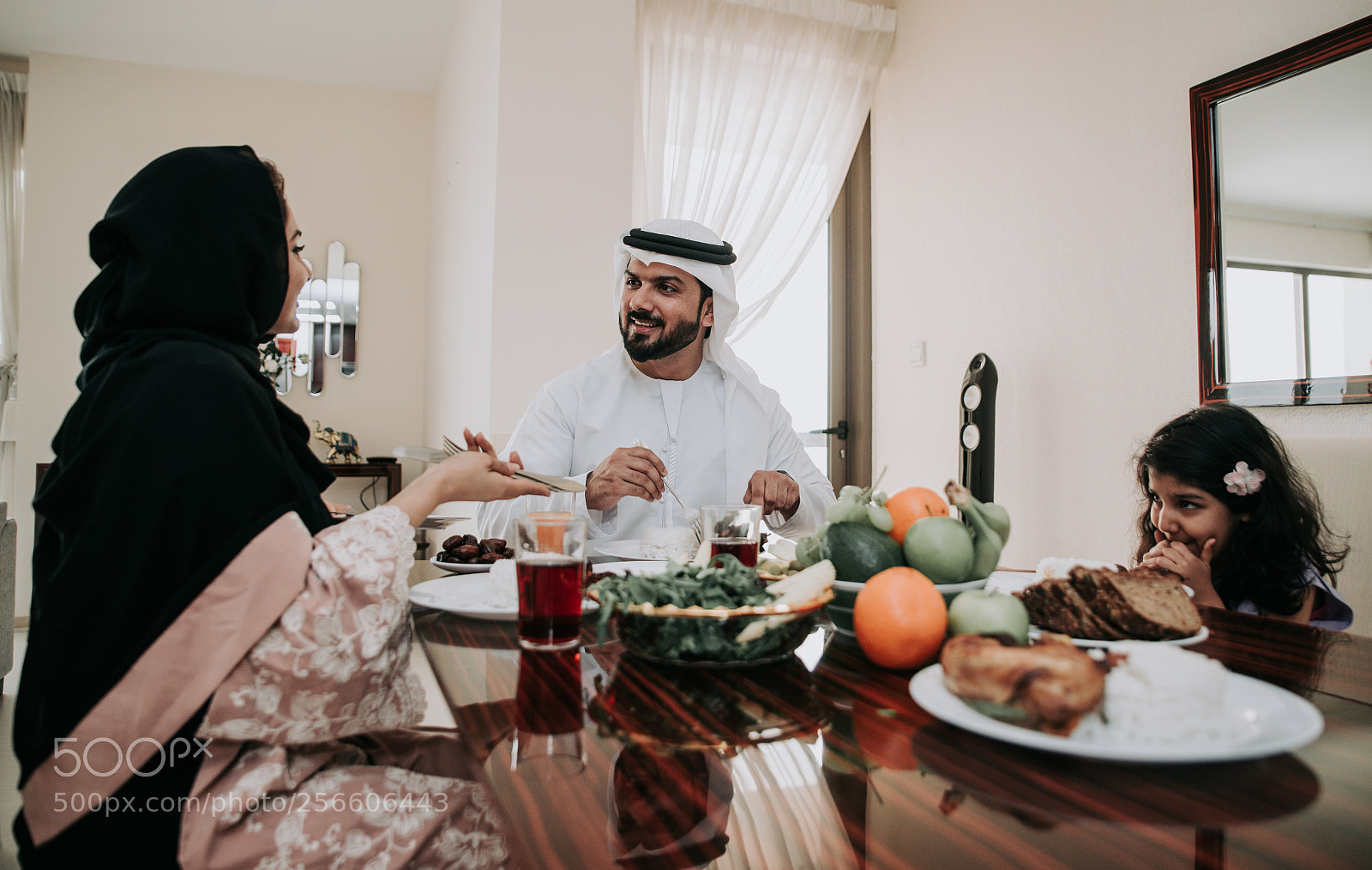Nikon D610 sample photo. Arabic happy family lifestyle photography