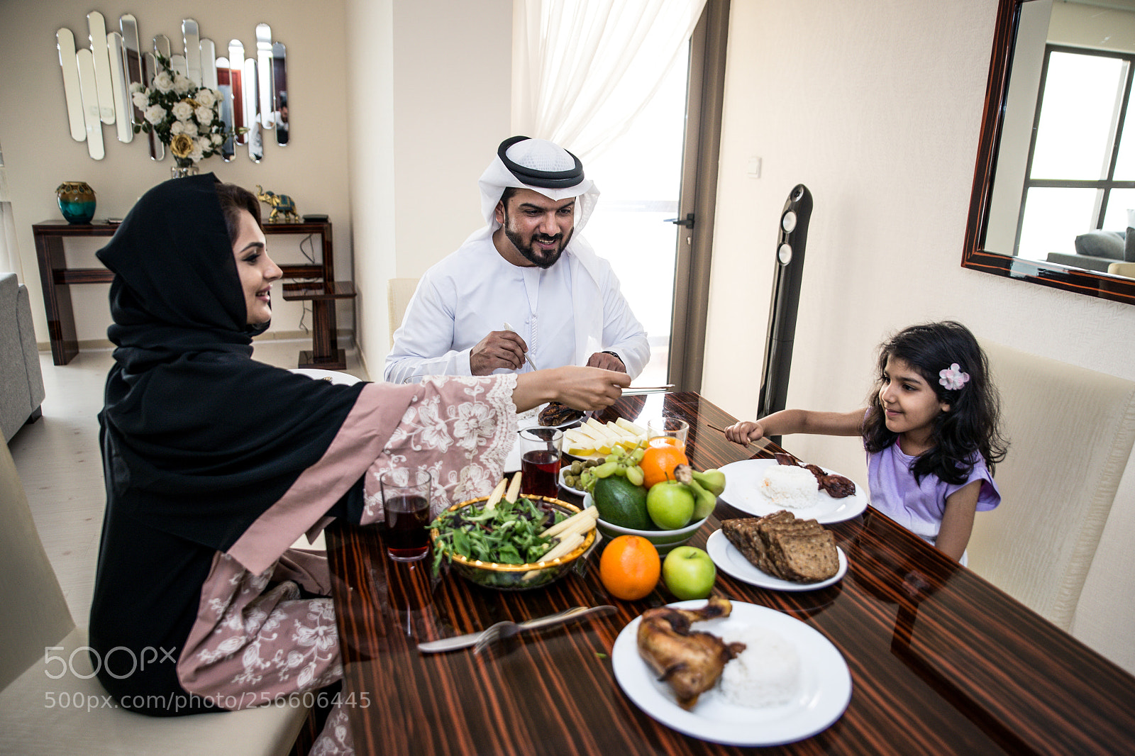 Nikon D610 sample photo. Arabic happy family lifestyle photography