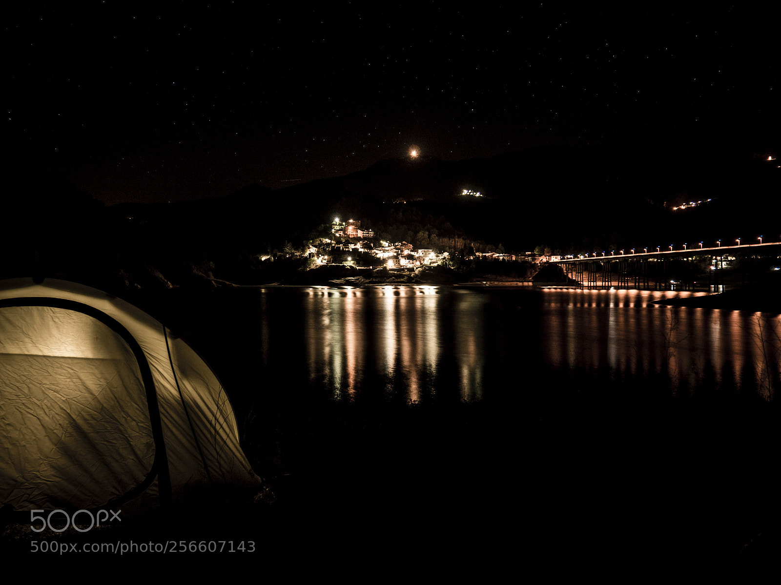 Olympus OM-D E-M10 II sample photo. Lago del salto photography