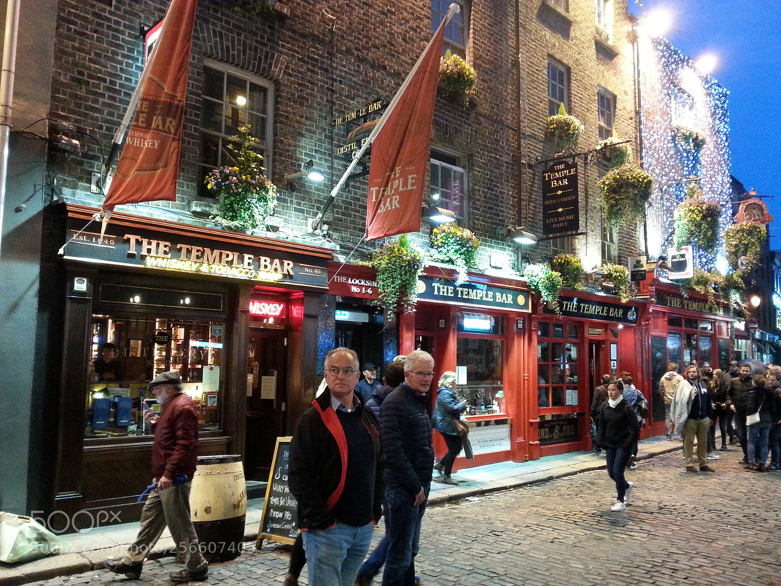 Samsung Galaxy S3 sample photo. Temple bar, dublin photography
