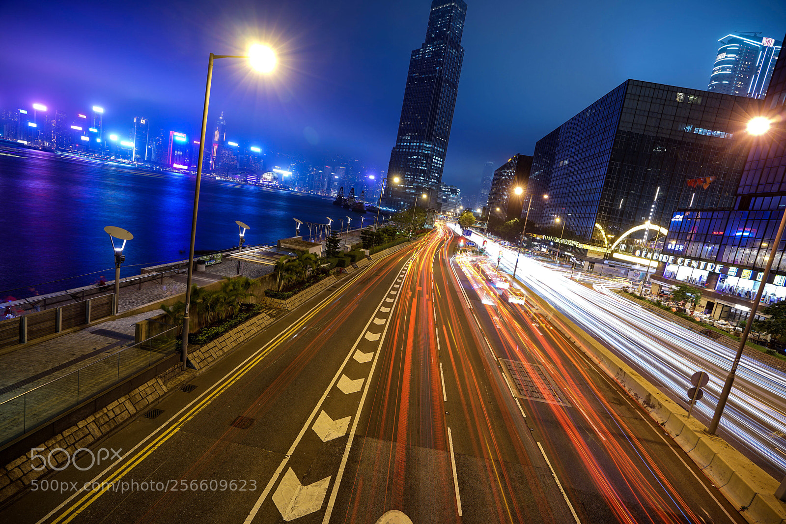 Sony a7 II sample photo. City night photography