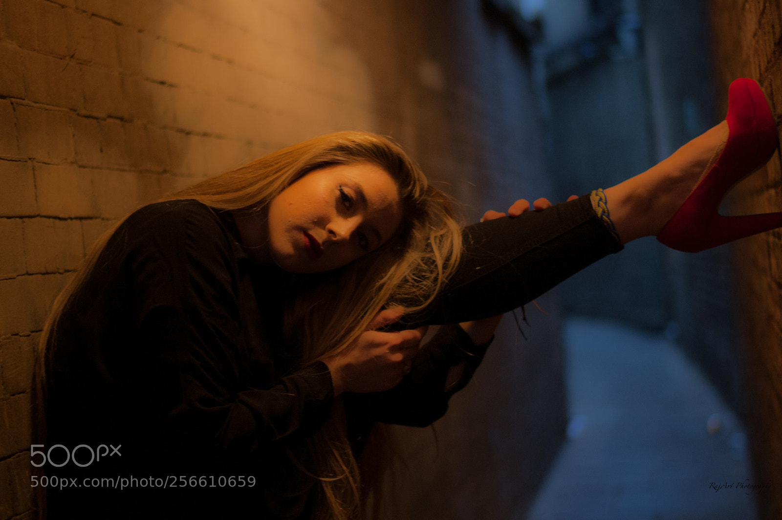 Nikon D40 sample photo. Alleyway photography