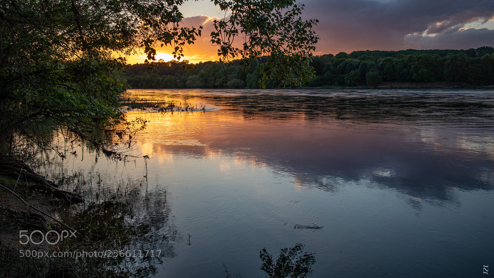 Canon EOS M5 sample photo. Sunset loire, br h photography