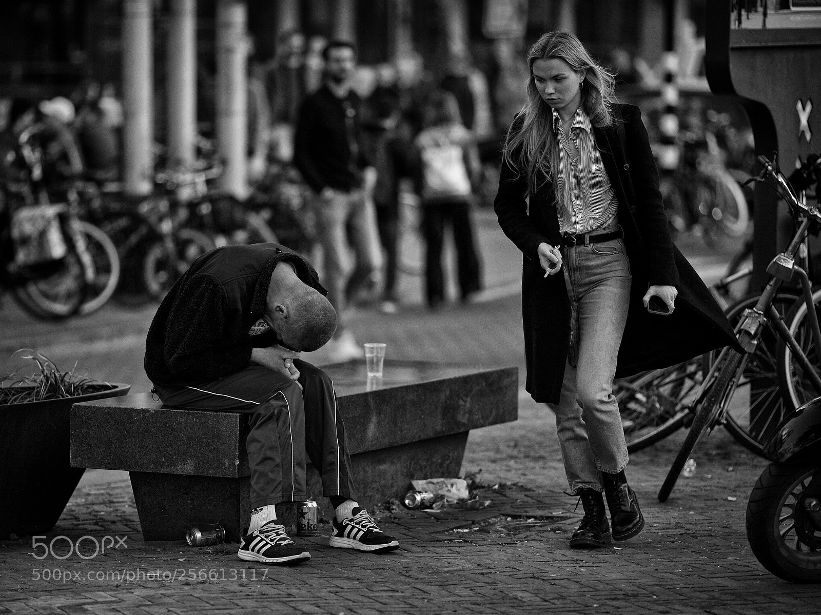 Canon EOS 5D Mark II sample photo. Amsterdam streetlife photography