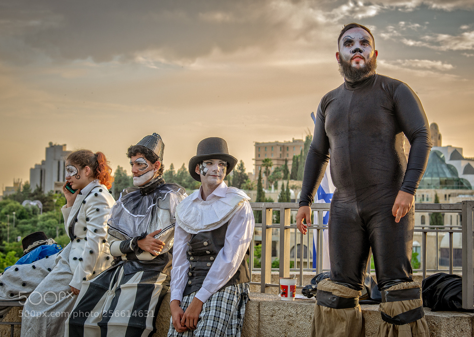 Nikon D610 sample photo. Clowns resting photography