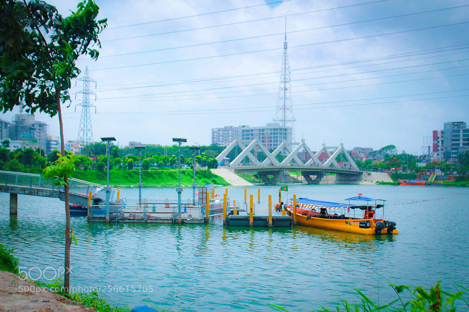 Canon EOS 550D (EOS Rebel T2i / EOS Kiss X4) sample photo. Beautiful hatirjheel photography
