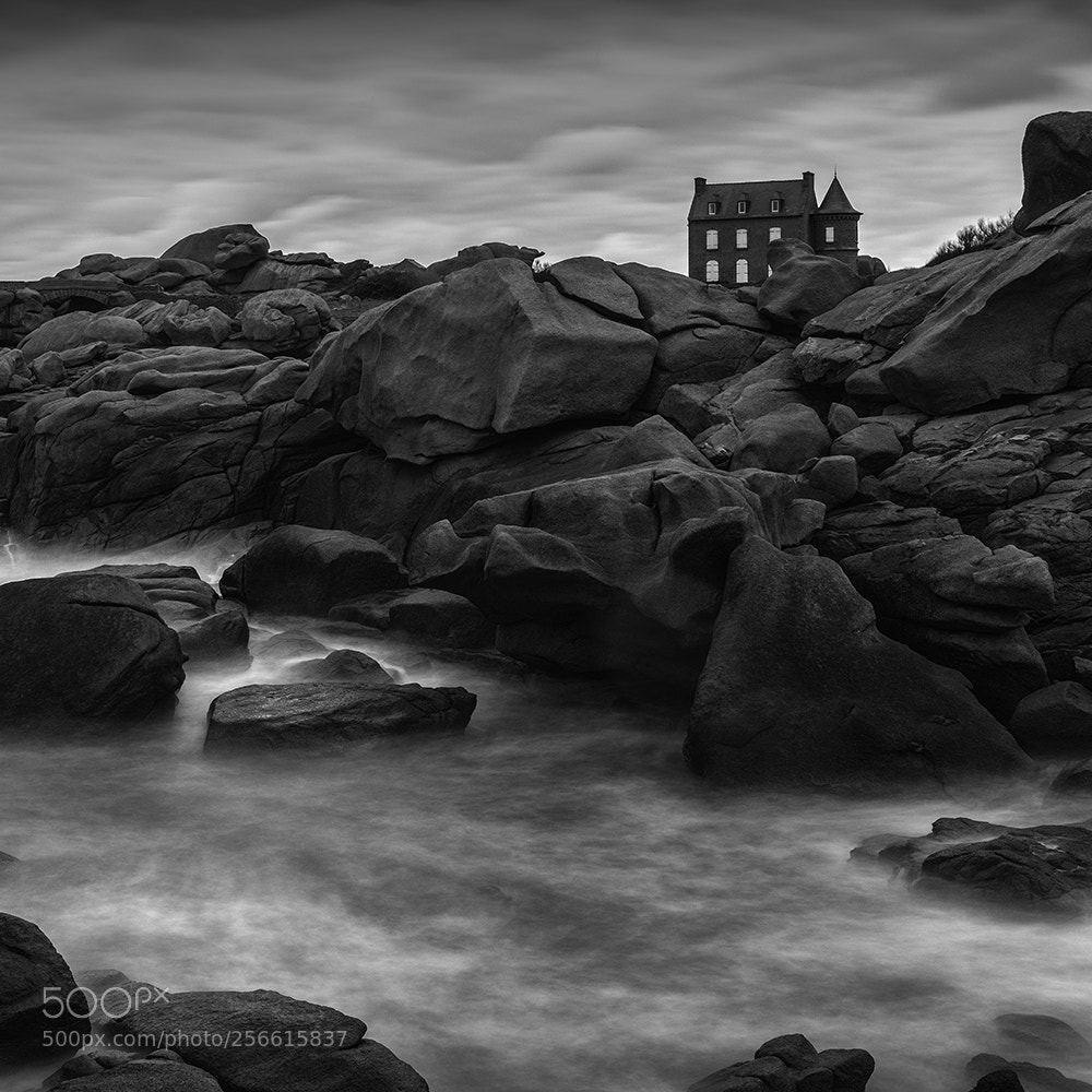 Nikon D810 sample photo. Lighthouse - perros-guirec photography
