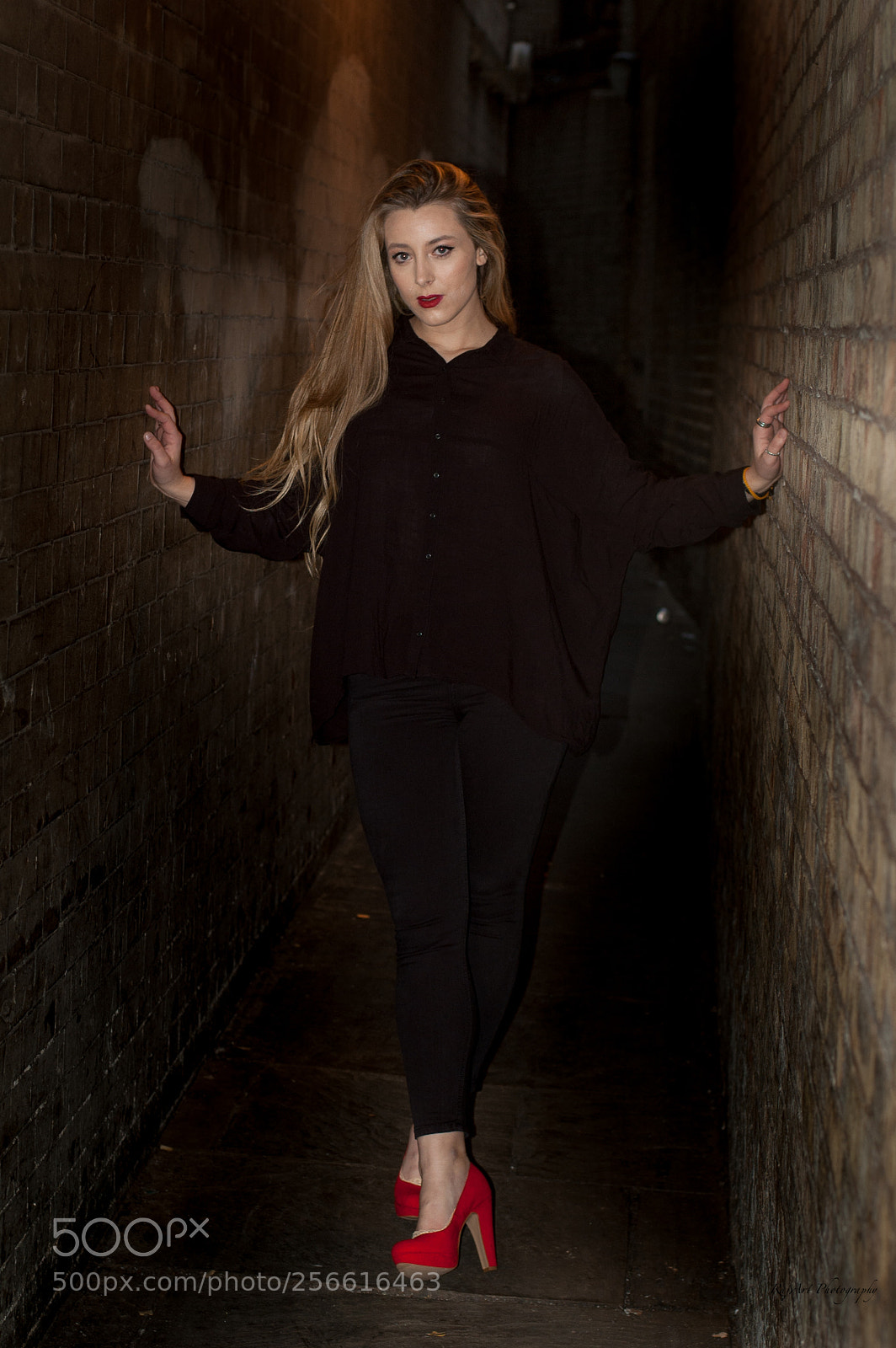 Nikon D40 sample photo. Alleyway photography