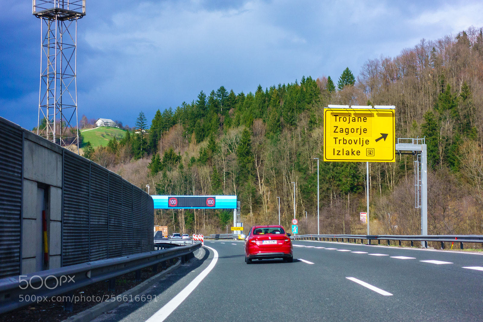Sony DSC-RX100M5 sample photo. Highway exit trojane on photography
