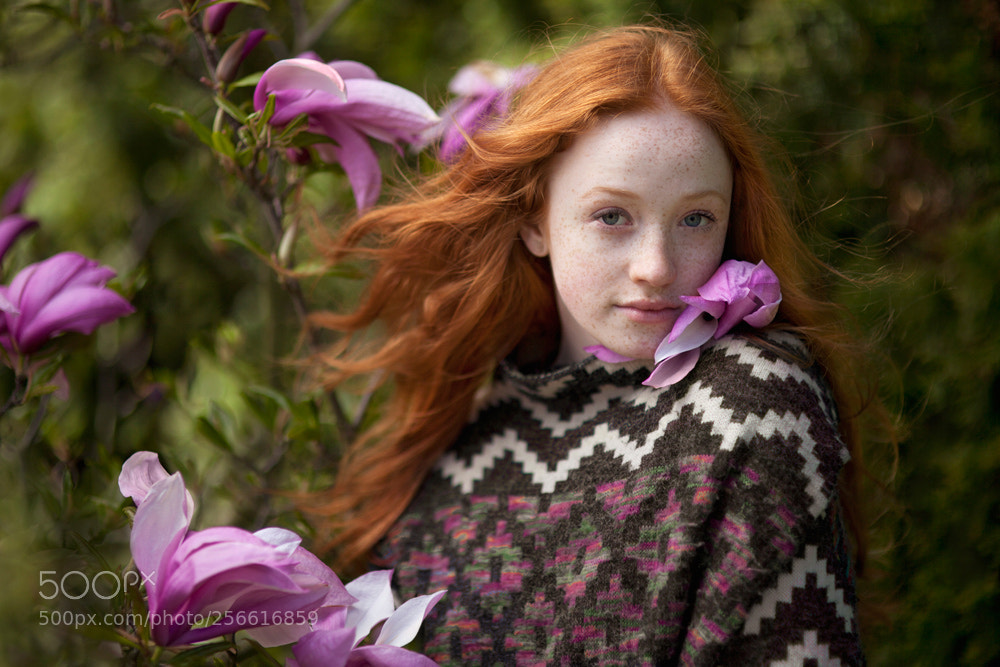 Canon EOS 5D Mark II sample photo. Clara and magnolia flowers photography